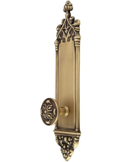 Colburg Door Set With Maltesia Knobs In Antique Brass